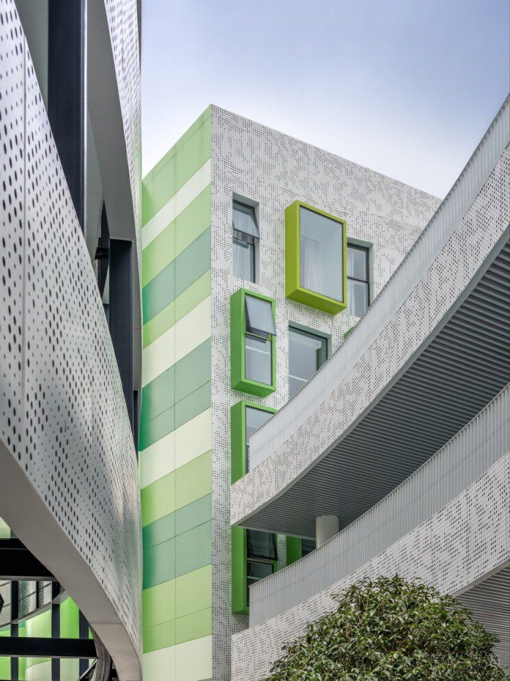 鏤空洞洞板金屬護(hù)墻板建筑外墻裝修設(shè)計(jì)