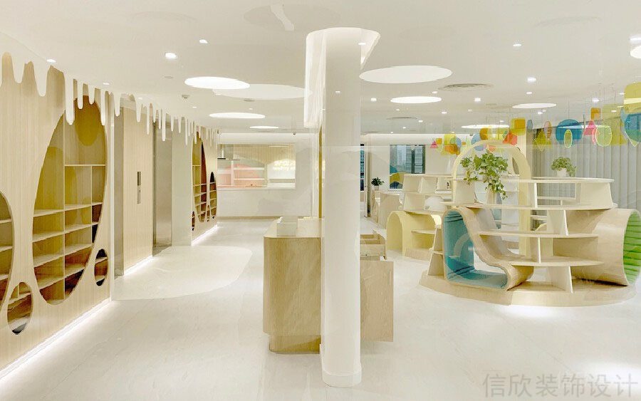 深圳和協幼兒園裝修設計-中庭游樂區全景 深圳和協幼兒園裝修設計-中庭游樂區全景