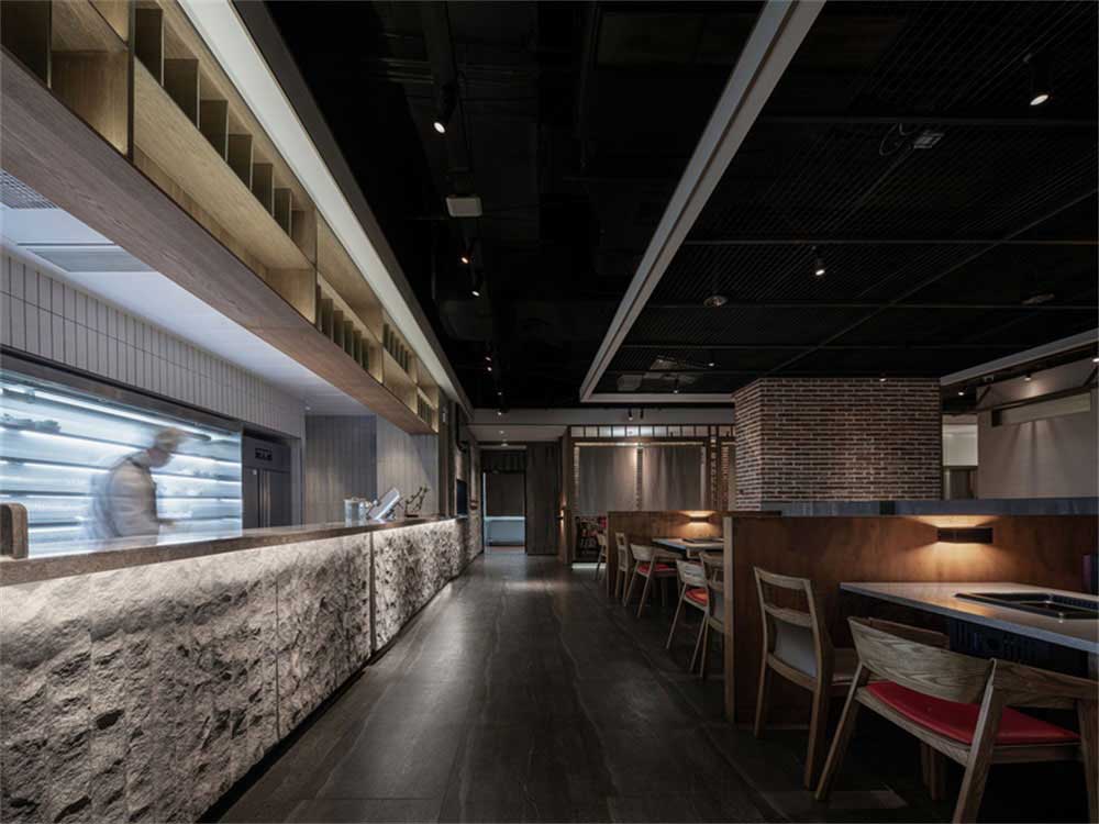 深圳羅湖工業(yè)風火鍋店裝修設計空間布局