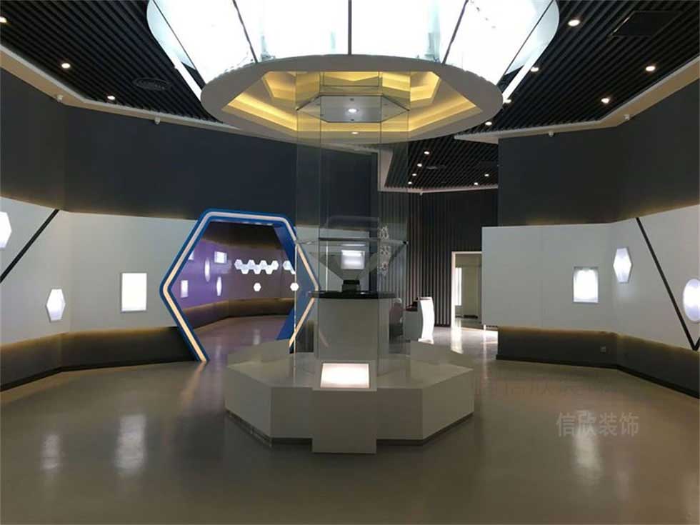 高科技企業(yè)展廳展臺(tái)裝修設(shè)計(jì)