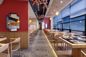 新中式風(fēng)格火鍋店過(guò)道裝修效果圖