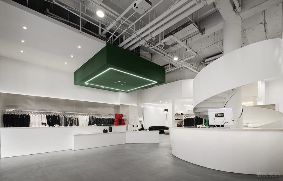 深圳市南山區南頭現代風rain & Snow.hby買手店裝修設計白色旋轉式樓梯