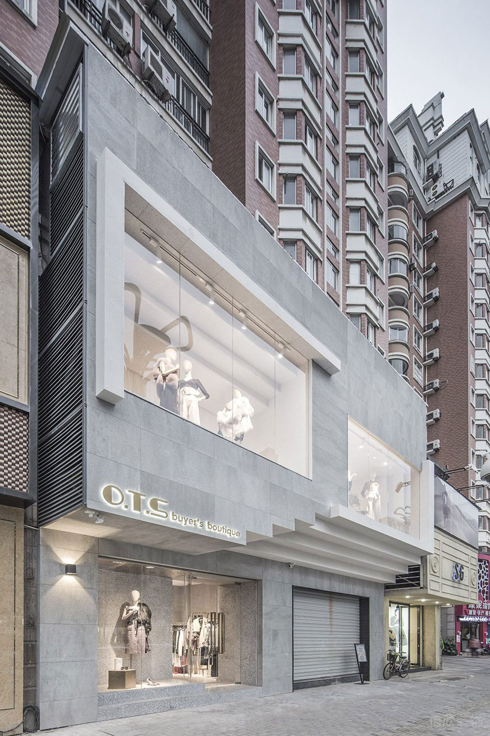 深圳市寶安中心城o.t.s時尚買手店店鋪裝修設計外景