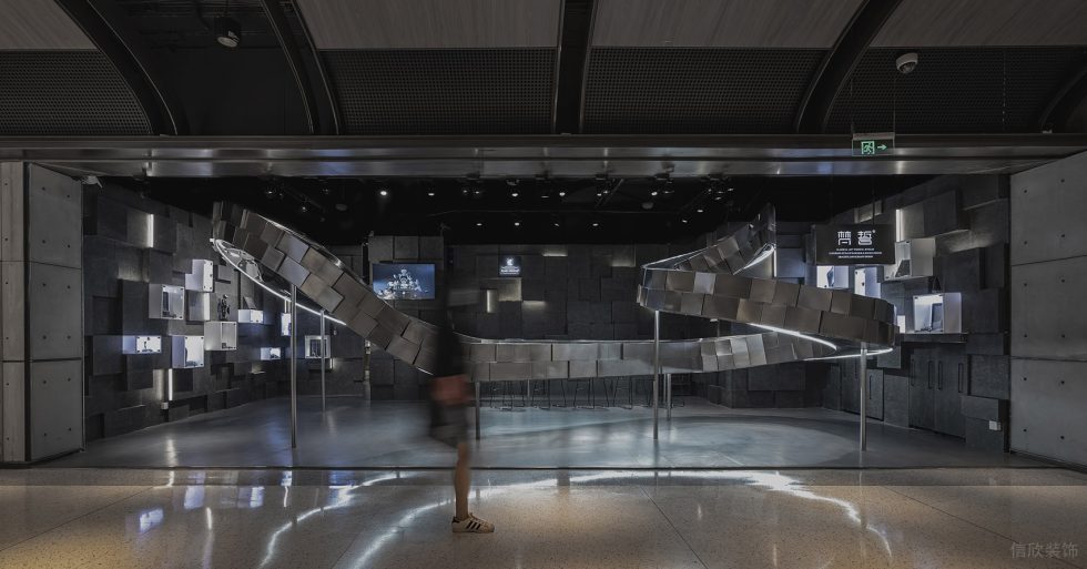 深圳市龍崗區(qū)觀瀾現(xiàn)代風(fēng)珠寶店裝修設(shè)計(jì)商場(chǎng)廳面