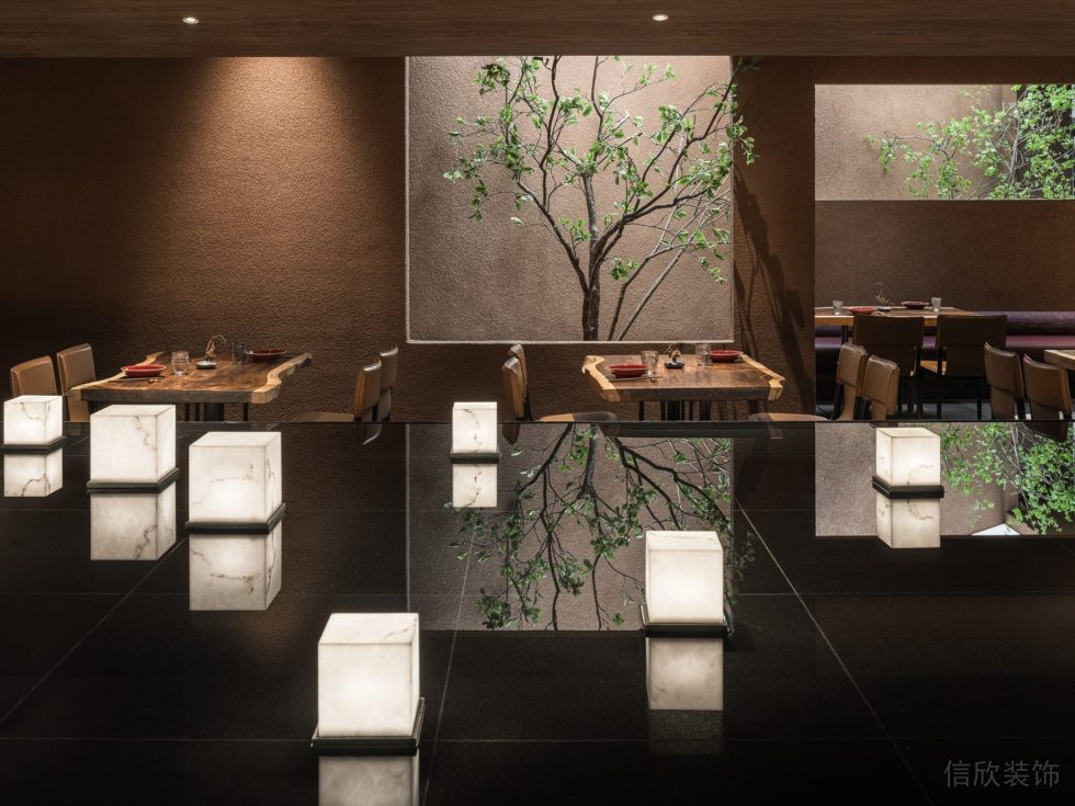 深圳福田新中式木質(zhì)餐廳天井裝修設(shè)計(jì)