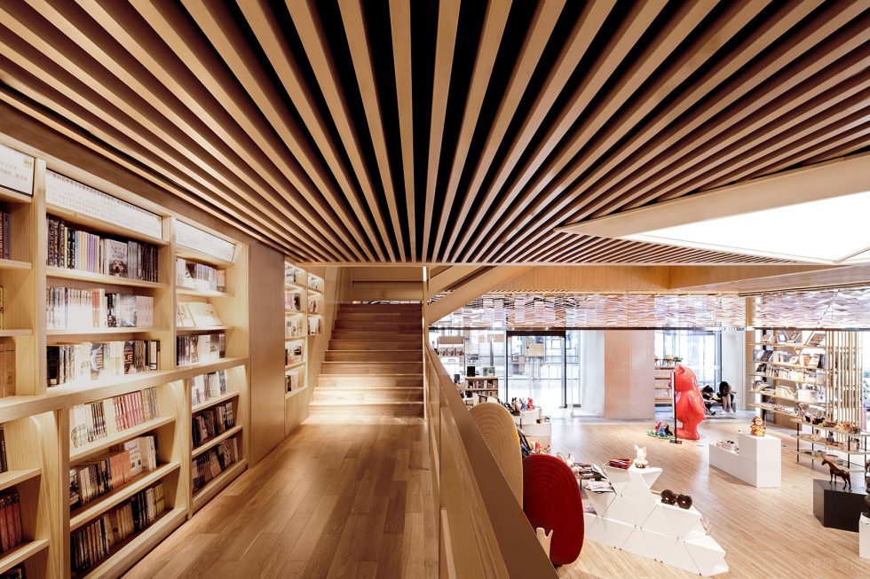 深圳市羅湖區(qū)銀湖現(xiàn)代風原木風書店裝修設計 二層視角