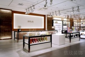 深圳羅湖區(qū)金光華廣場珠寶飾品店裝修 高檔實木展臺
